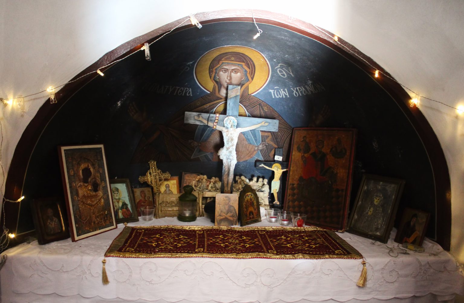 getting-to-know-the-altar-in-a-greek-orthodox-church