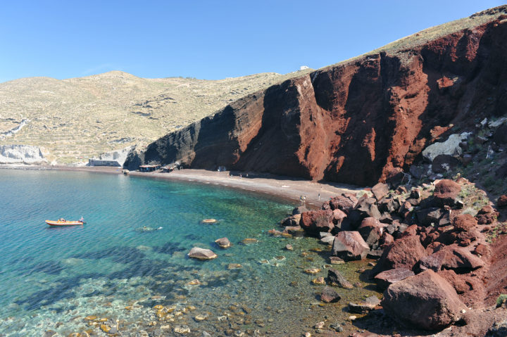 Lounge on These Family Friendly Beaches in Santorini