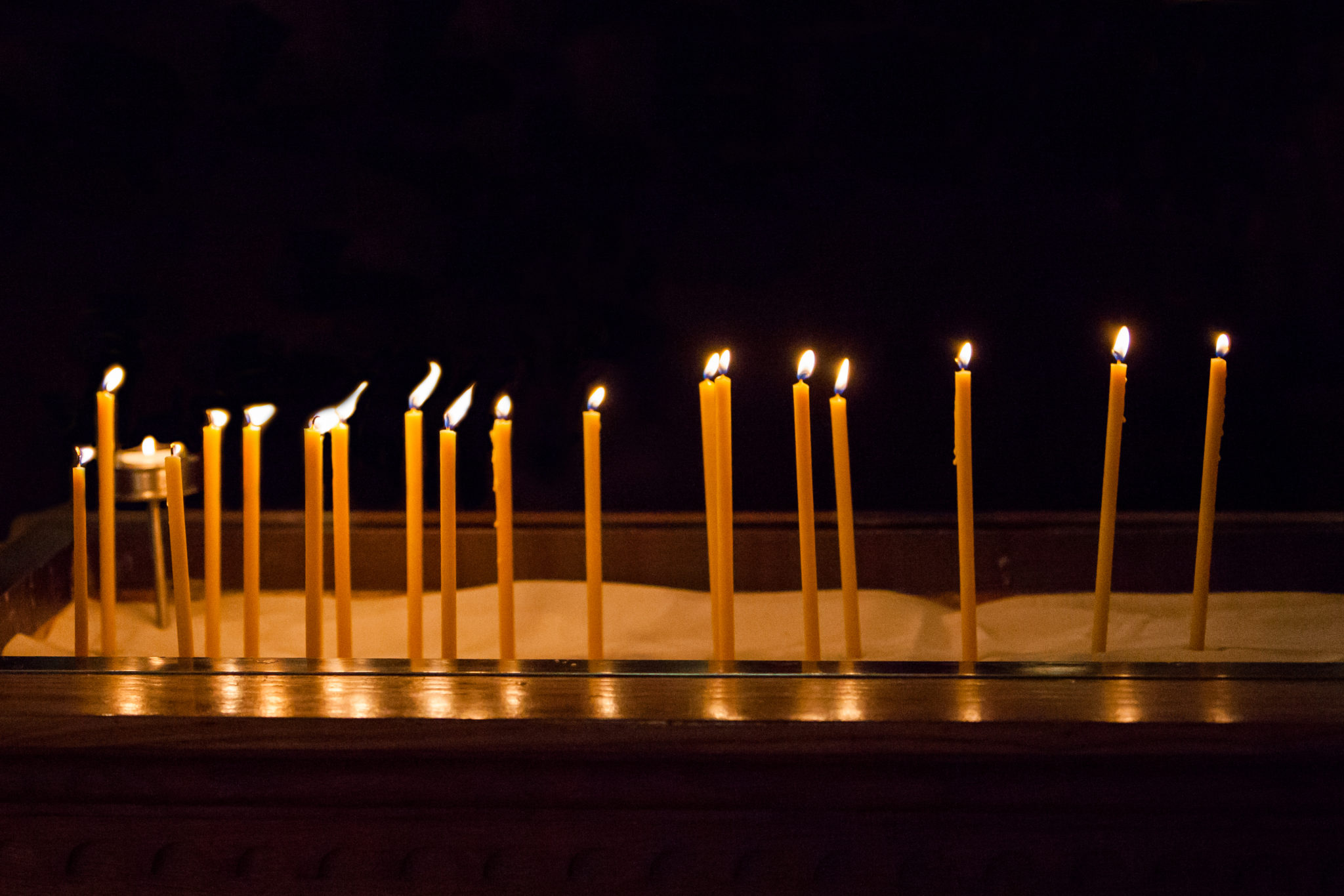 Greek Orthodox Holy Thursday Religious Service Overview